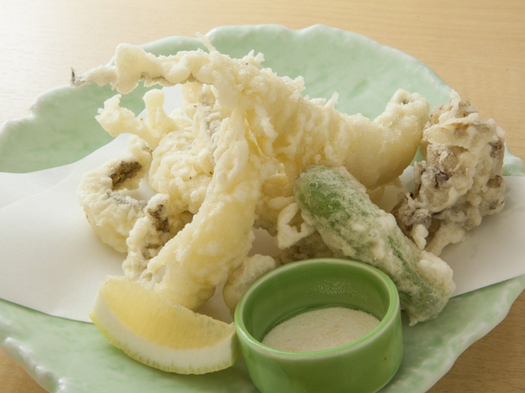 『ゲンゲ天ぷら』は希少な白ゲンゲを使います