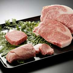 お店独自のルートで入荷する、霜降りが細やかに入った『能登牛』