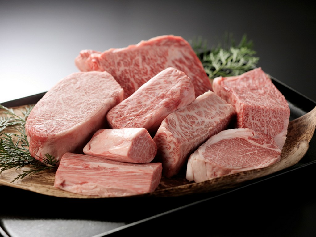 吟味された黒毛和牛