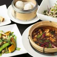 四川・広東・上海など中国料理にもさまざまなスタイルがあり、特徴も多種多様。その多様さを一度に楽しめるのも魅力の一つ。辛さの減増や、味付けの調節など料理長が柔軟に対応してくれます。