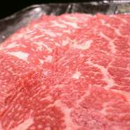 黒毛和牛、海鮮系、牛タンなど、一般的な焼肉バイキングよりもグレードのよい食材と手づくりにこだわった料理が味わえる【けゐとく苑　所沢店】。サンチェも食べ放題で、お腹も心も満たされます。