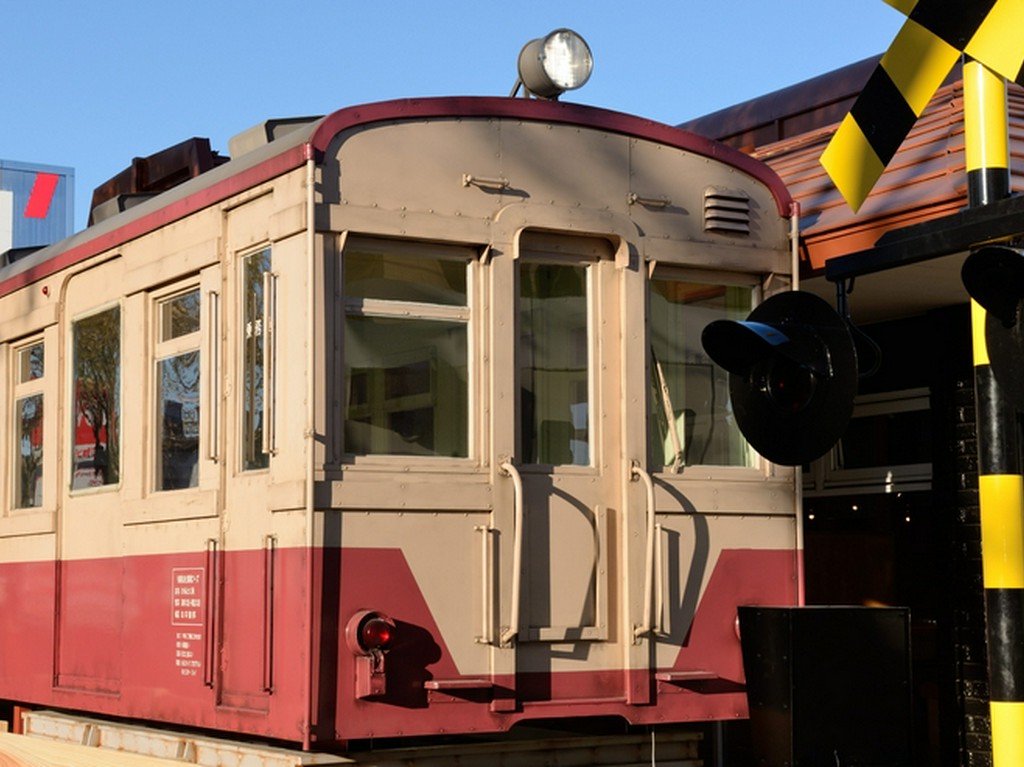 電車をモチーフにした、ちょっと不思議な焼き肉食べ放題のお店