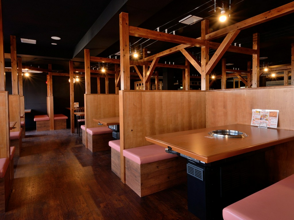 174名まで収容可能。大人数での宴会も楽しめる広々空間