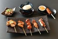 ・先付
・自家製豆腐
・薩摩地鶏のたたき
・焼き物6本　<正肉、つくね、皮、ぼんぽち、なんこつ、手羽先>