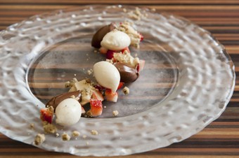 『チョコレートと紅茶のムース コーヒーのソルベ』