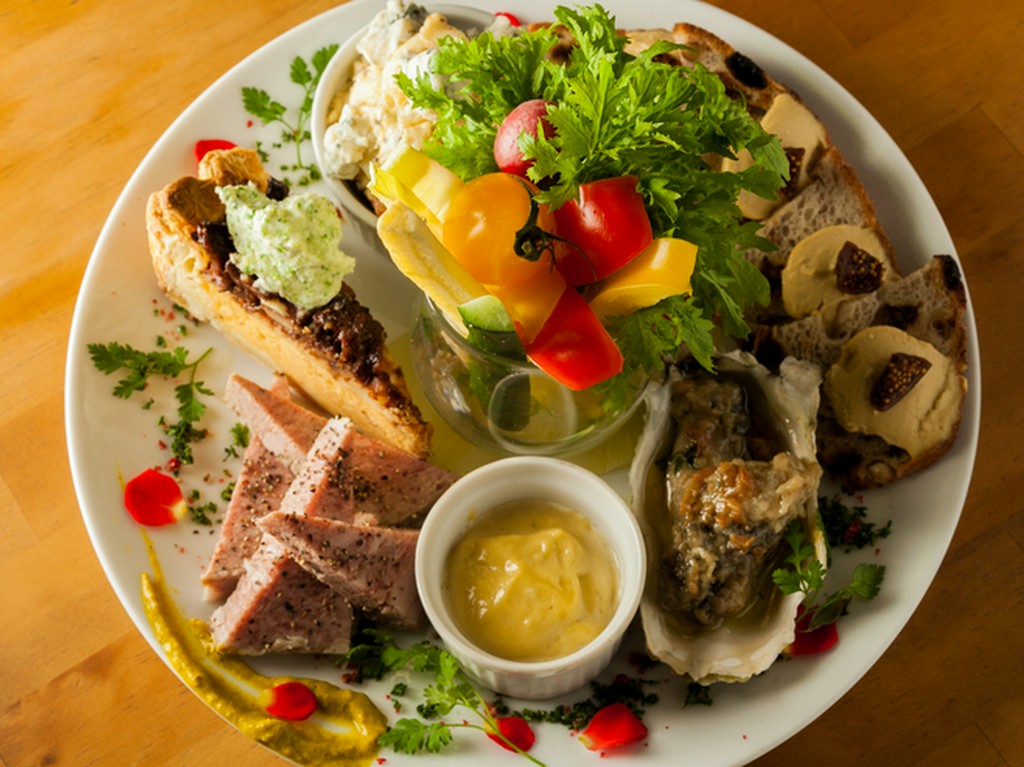 どれも美味しい！『本日の前菜盛り合わせ　5種』