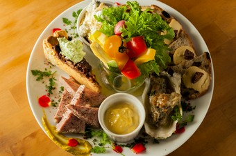 どれも美味しい！『本日の前菜盛り合わせ　5種』