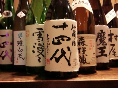 山形の地酒を中心に、焼酎、梅酒、ワインまで豊富にラインナップ
