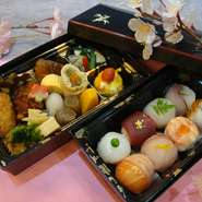 湖都弁のおかずは同じですが、ご飯が選べます。
こちらは手まり寿司のセットです。