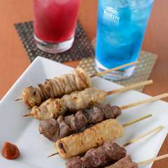  ポップなカラーの店内で、女子会も盛り上がる！