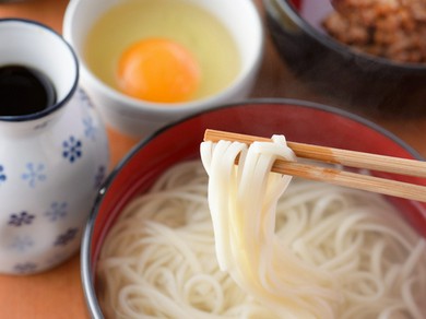 山形のいわずと知れた郷土料理『ひっぱりうどん』
