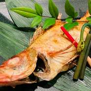 贅沢に塩焼きをお一人様一尾ずつお付けしている【縁】のプランがご接待のお客様にご好評を頂いております。