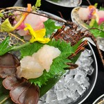 「喉黒」を始め、信州プレミアム牛、鮑、天然岩牡蠣、鮎の土鍋御飯など北信越の旬がぎっしりの豪華絢爛会席
