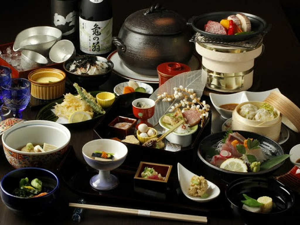 四季折々で移り変わる季節と共に加賀料理会席を