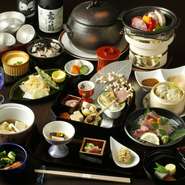 当店には地域・季節限定の希少なお酒も各種取り揃えております。お客様のお好みなどをご相談いただければ、きっとご満足いただける一本をご紹介いたします。