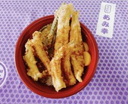 揚げたてのてふわふわの穴子を天丼にしました。
穴子好きにはたまらない💛