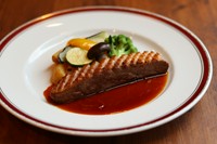 クリームマスタードor
ガーリックバター醤油+オレンジソース
2種類のソースからお選びいただけます。
サラダ・前菜・スープ・ライスorパン・デザート
ソフトドリンクは無料。