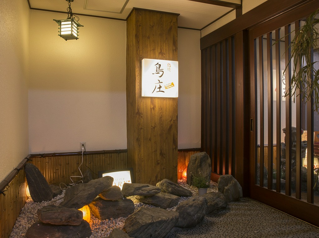 お寿司屋さんのような落ち着いた雰囲気のお店です