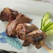 栄養満点、低カロリーな鶏肉のレバーは体にも良いのでおすすめ！　しっかりとした味付けなので美味しくいただけます。