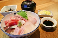 毎日限定5食!鮮魚が豊富に乗った、お得なちらし寿司です。