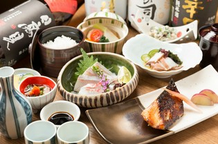 日本の食卓はおいしいごはんから。炭火焼魚をメインとしたコース