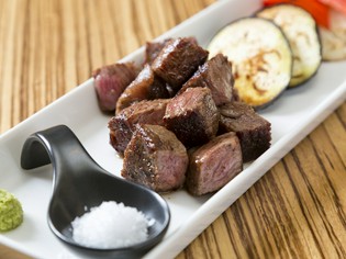 九州五県の産地にこだわった『A5黒毛和牛イチボステーキ』