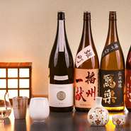 日本酒付きのペアリングコース。お料理１０品、コエドビール 小瓶1本、日本酒4杯（1杯100cc）お料理に合わせた日本酒付きだから、幹事さんも安心。接待にも好評です。