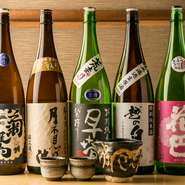 珍しい銘柄を多数揃えた日本酒は、どれを選ぶか楽しさもあり