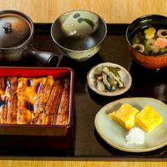 『あなご重のお膳』（だし巻き玉子・味噌汁・お出汁つき）