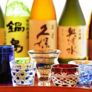 焼酎が有名な九州ですが、実は日本酒も美味しいものがあります。九州の地酒をはじめ全国各地から鮨とよく合うものを選び抜いてあり、熱燗も、冷酒もお好みのものが楽しめます。
