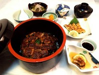 ひつまぶし単品は価格5280円です。