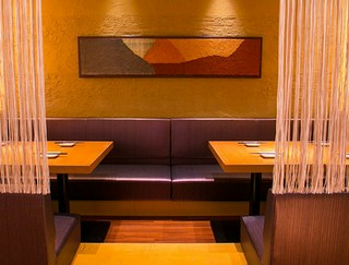 16名様　光るカーテン半個室