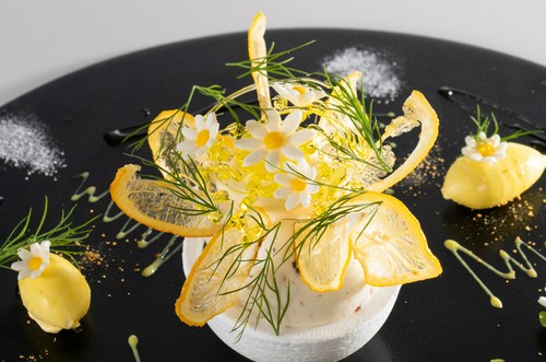 五感を刺激する料理がさらに想像力や直感（六感）をかき立てます