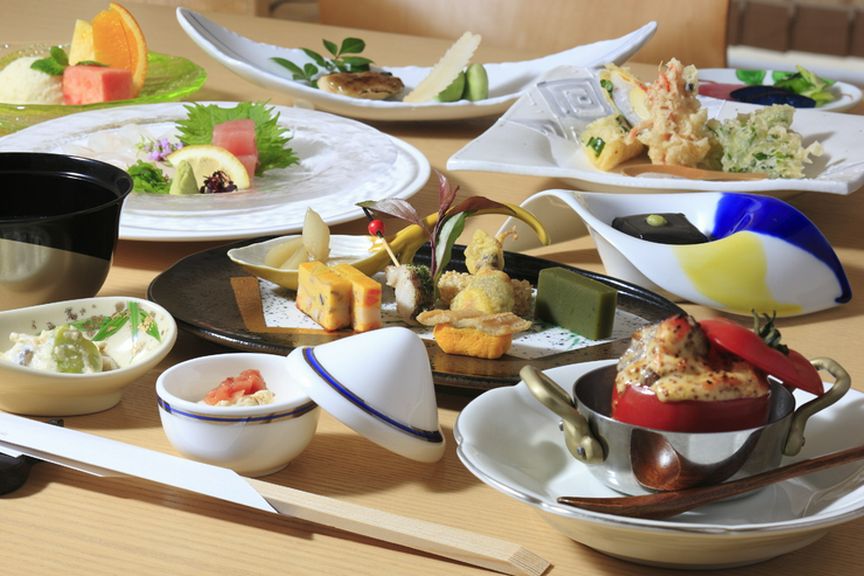 丁寧な技が光る。素材の新しい可能性を引き出した創作料理