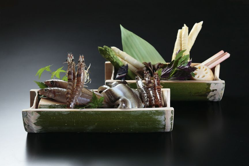 海と山に囲まれた長崎の豊かな自然がもたらす豊富な食材を厳選