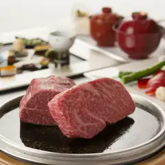 高級食材を使った贅沢な『壱岐牛会席』　※メニュー詳細はコースページ参照