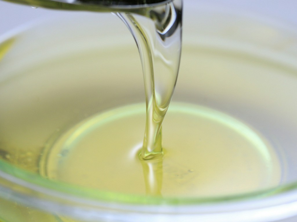 口当たりの軽さに驚く　さらっさらの綿実油