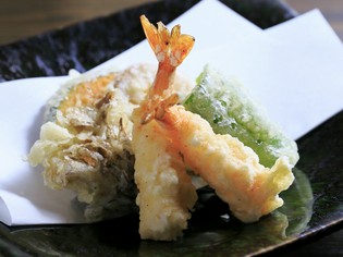 「油・小麦粉・素材」にこだわった揚げたての天ぷら
