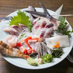 一口食べれば違いに気付く！　山陰旬魚の『刺身盛り合わせ』