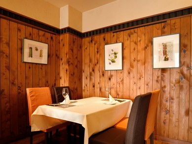 ゆったり過ごしたい記念日デートにはディナーコースがおすすめ