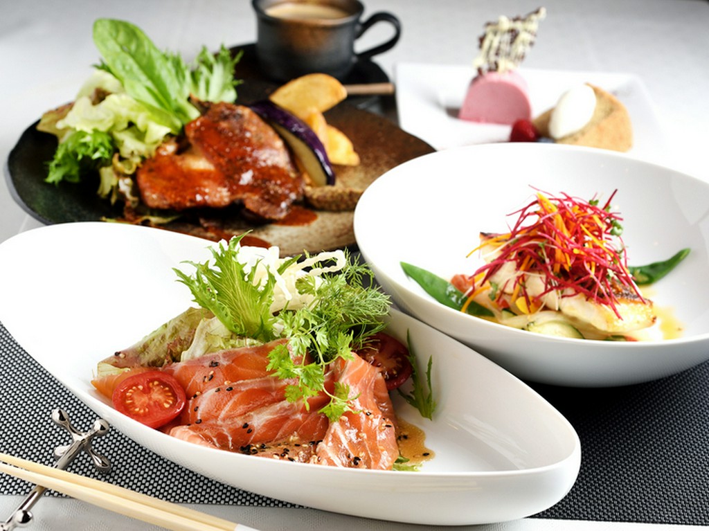 「地魚」や「地野菜」など地産地消にもこだわっています