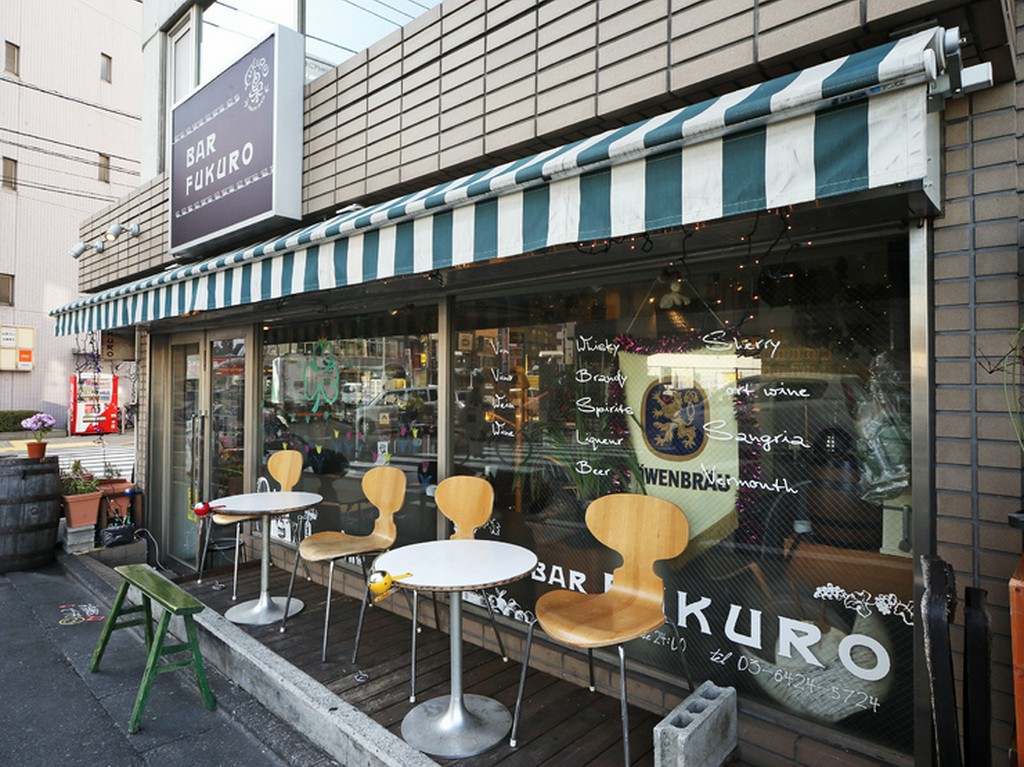 おひとりさまも多い　気軽に入れる立ち飲みバル