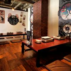 いつもの仲間との集いに最適。14名まで利用可能な小上がり