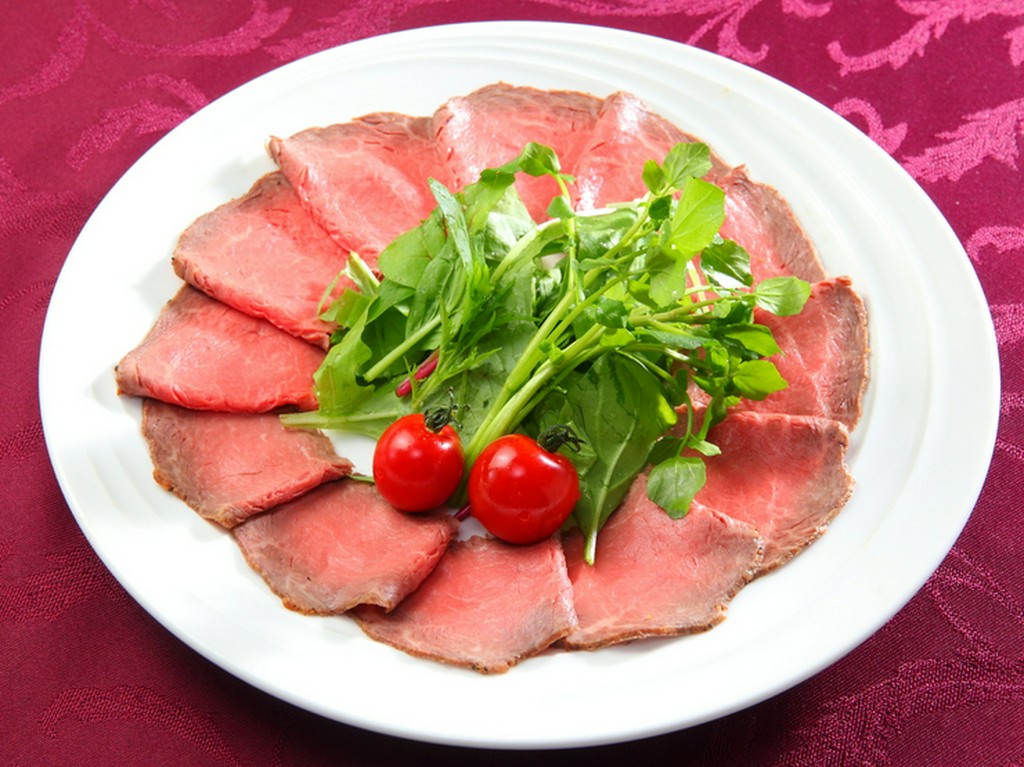 川西萩原台限定！　旨み豊かな極上『特選黒毛和牛のローストビーフ』