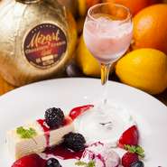 女子会やパーティー、記念日にうれしいスイーツや甘いカクテルも充実。予約すれば、誕生日などのメッセージ入りスイーツプレートもつくってくれるので、ぜひ利用してみて。