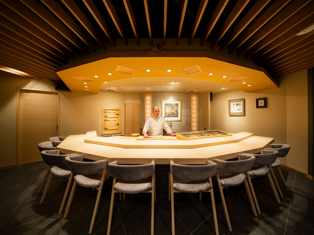 余計な物がないシンプルさこそが美味しく食べる空間をつくります