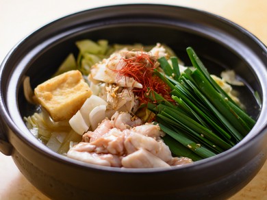 特上和牛小腸モツ鍋、黄金の塩味