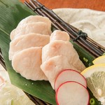 コラーゲンが豊富で美容にとても良いと言われていますので、女性には大変喜ばれる商品です。プリプリした食感で甘みもございます