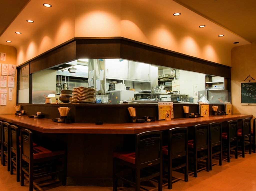 お一人様や仲良しお二人に最適！【カウンター席】