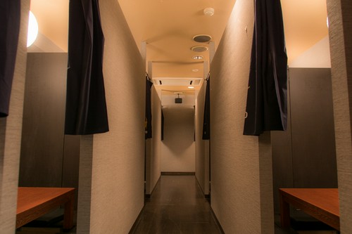 落ち着いた掘りごたつ式の【個室空間】